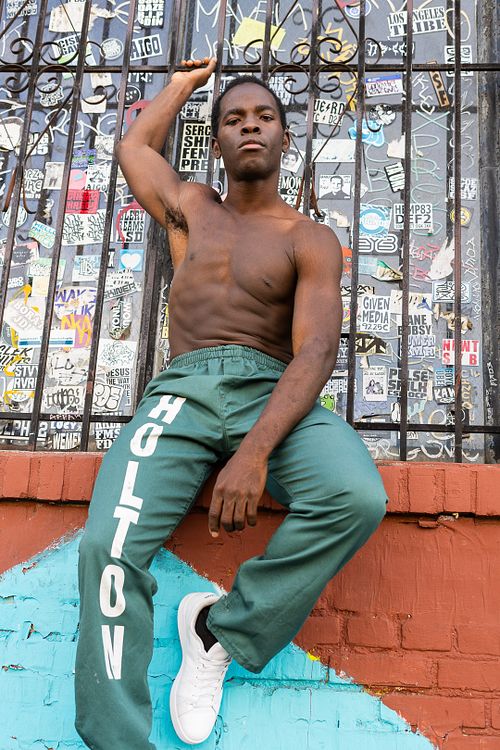 Outdoor half‑body natural light portrait of Levon — photographed by David Andrade, Las Vegas