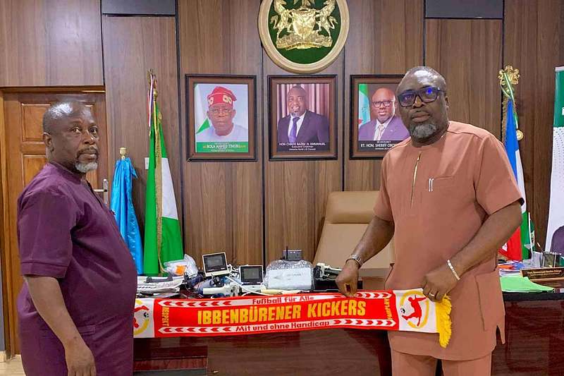 Trikotspende für Nigeria – Ibbenbürener Kickers helfen mit Herz