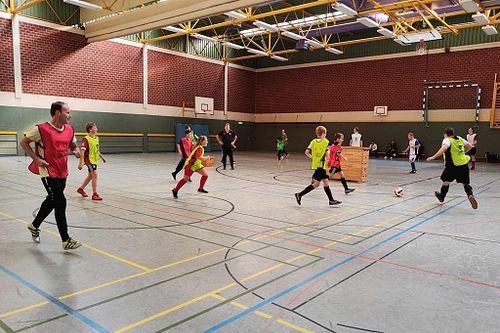 Zur&uuml;ck zum Stra&szlig;enfu&szlig;ball