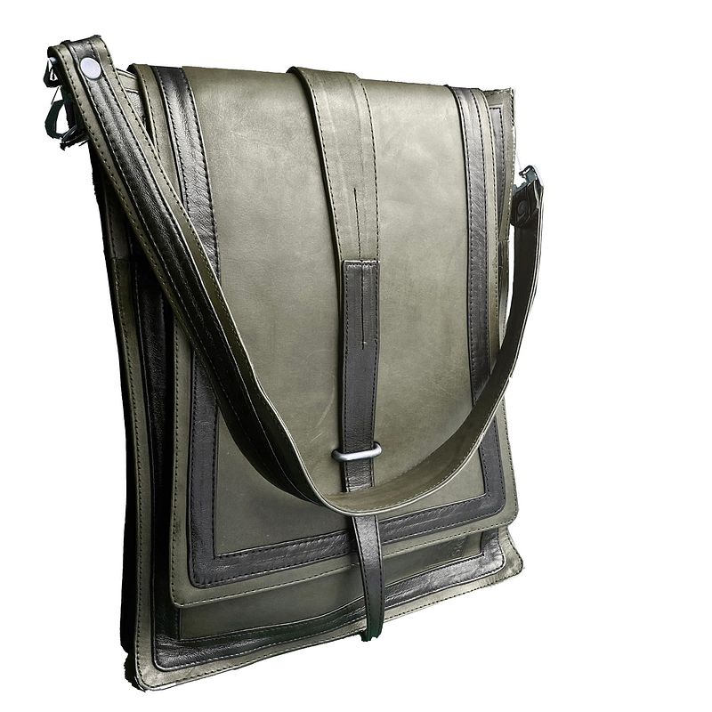 SKINS: Koshā Origin Leather Laptop Vertical Sling Bag