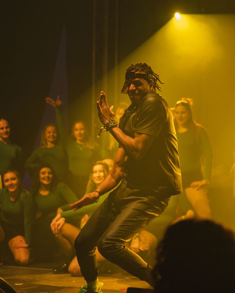 Shows & Performance