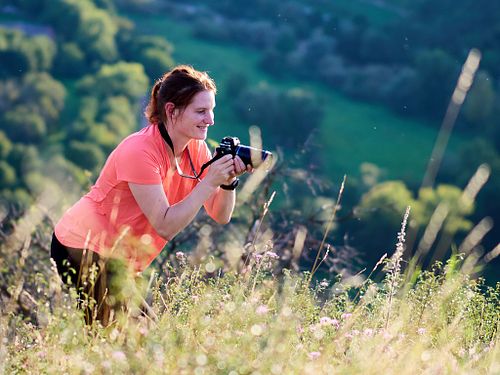 Hello, I am Liv (Olivia). I photograph people the way they really are &mdash; in motion, in connection, in real moments.