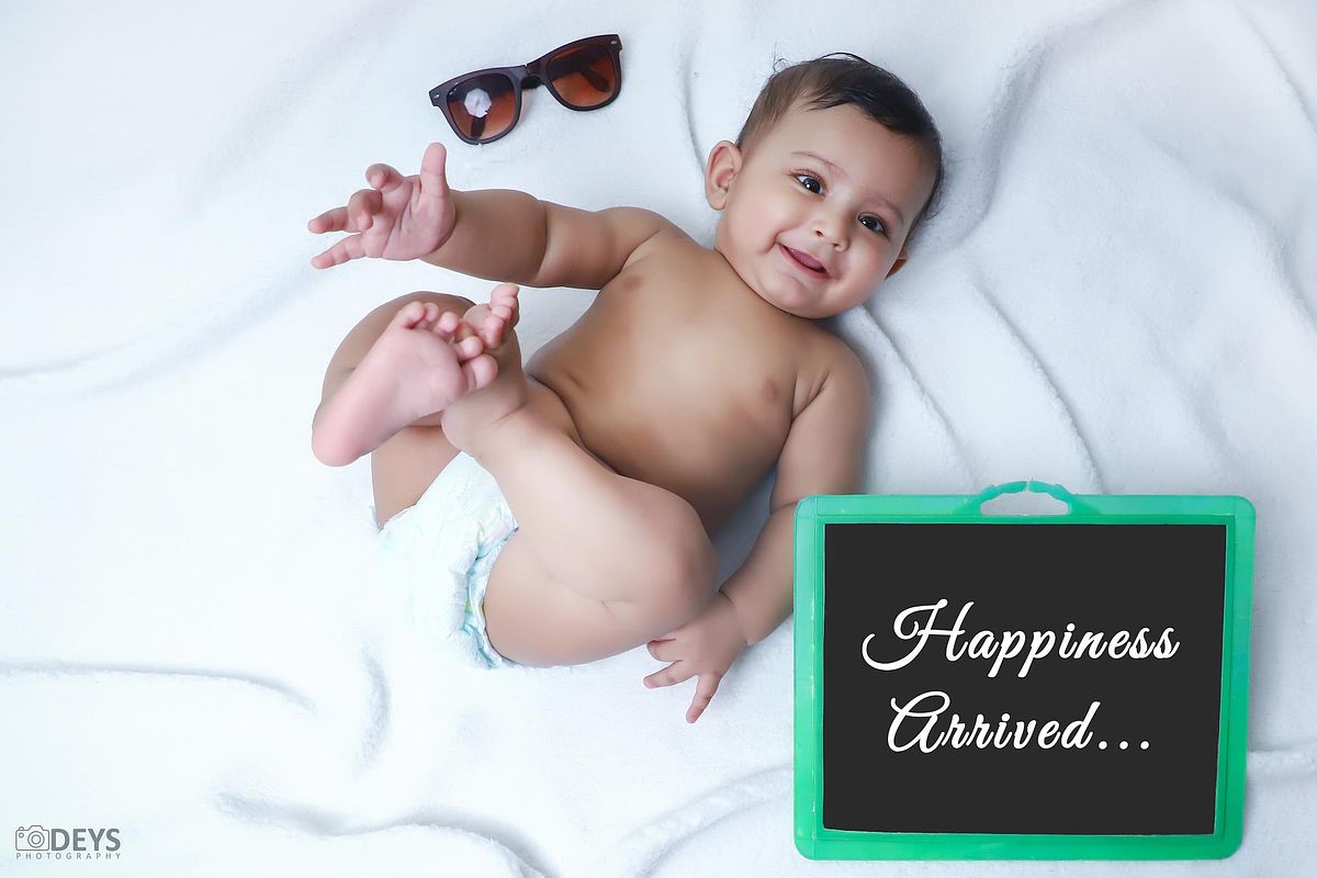 Cute baby photography at home in Gurgaon