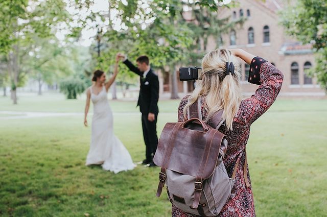 Hoe u uw bedrijf voor huwelijksfotografie kunt laten groeien - 17 beste tips