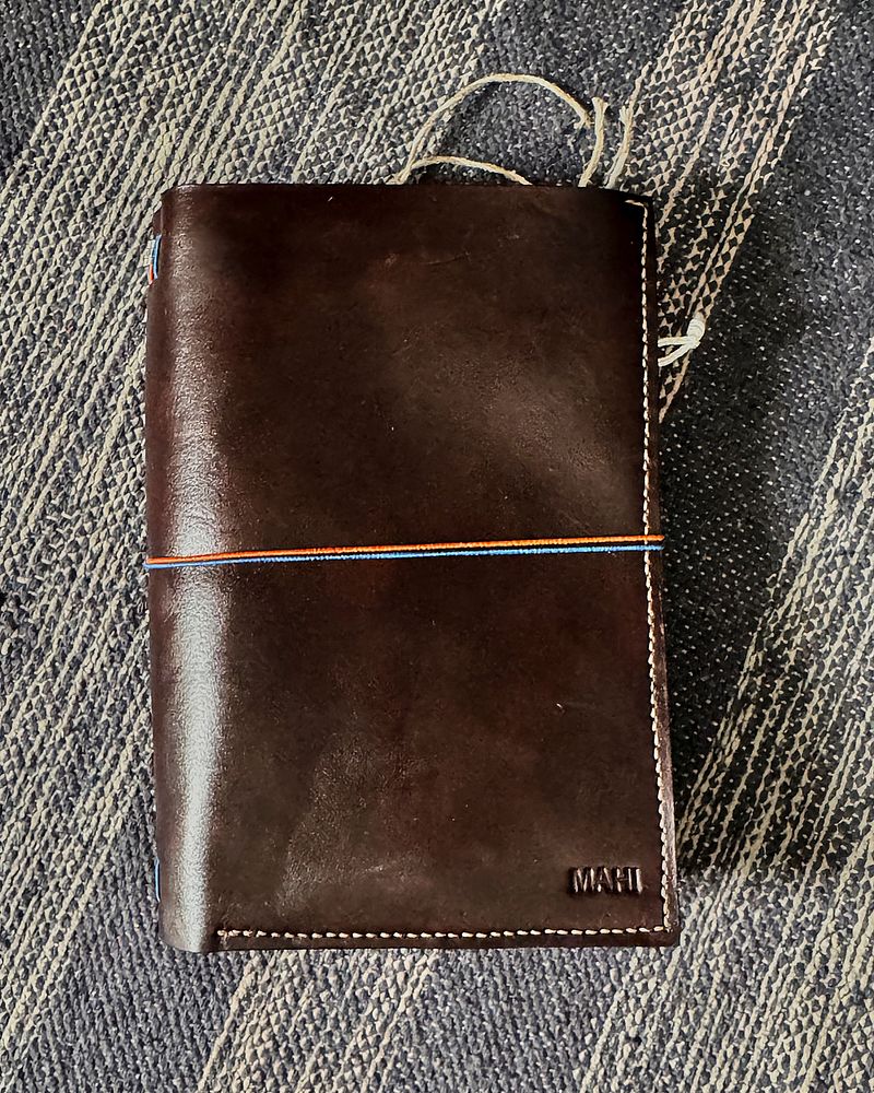 Skins: Nyinu Leather Portfolio Journal - A5