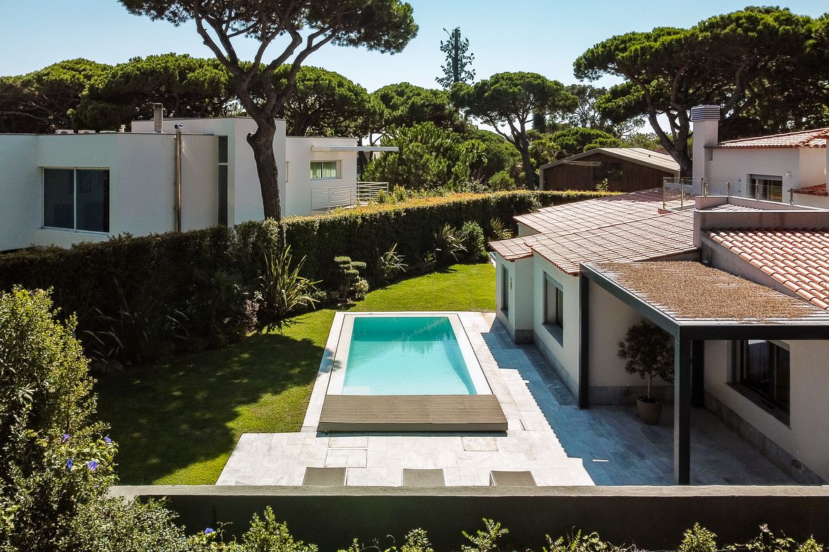 fotografia imobili&aacute;ria premium, fotografia de drone, moradia v3, quinta da marinha, cascais, im&oacute;veis de luxo, fotografia a&eacute;rea