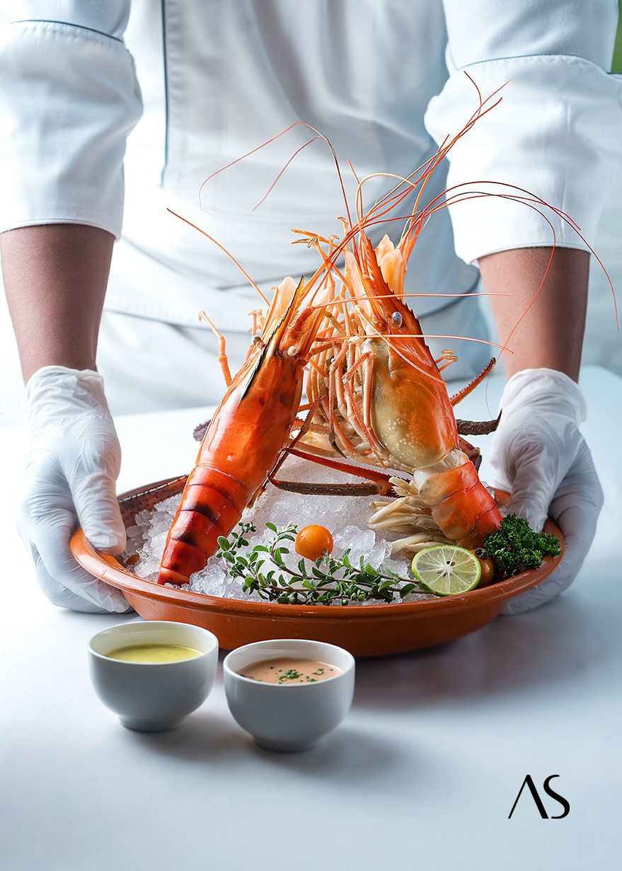 Food Styling : Stylised presentation of a sea food platter at J W Marriott
