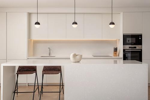 Cozinha contempor&acirc;nea integrada em projeto de design de interiores no Hyatt Regency Lisboa