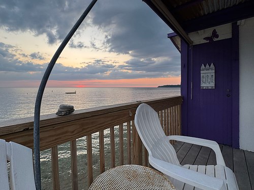 beach hut Americana