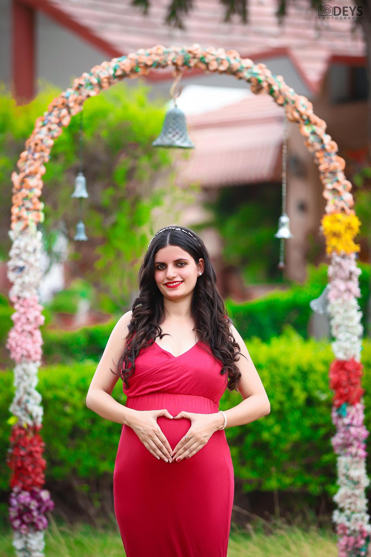 Beautiful pregnant mother pictures in theme studio at Gurgaon