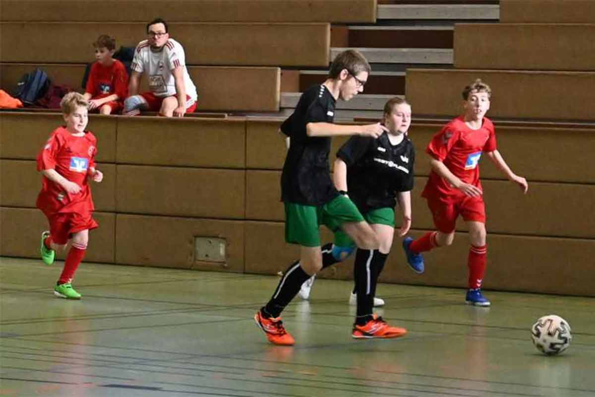Spaß, viele Tore und noch mehr persönliche Erfolgserlebnisse dürften wie in den Vorjahren auch am Samstag wieder beim Inklusionsturnier der Ibbenbürener Kickers in der Kreissporthalle im Mittelpunkt stehen. Foto: Holger Luck