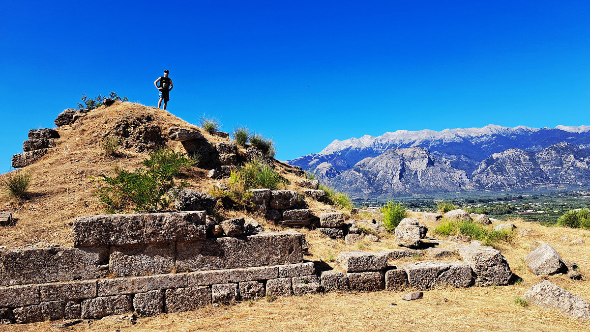 THIS IS SPARTA!!! A Sparti and Mystras Travel Guide