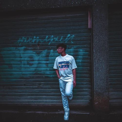 portrait cinématique lumière naturelle Paris – Azur Visual