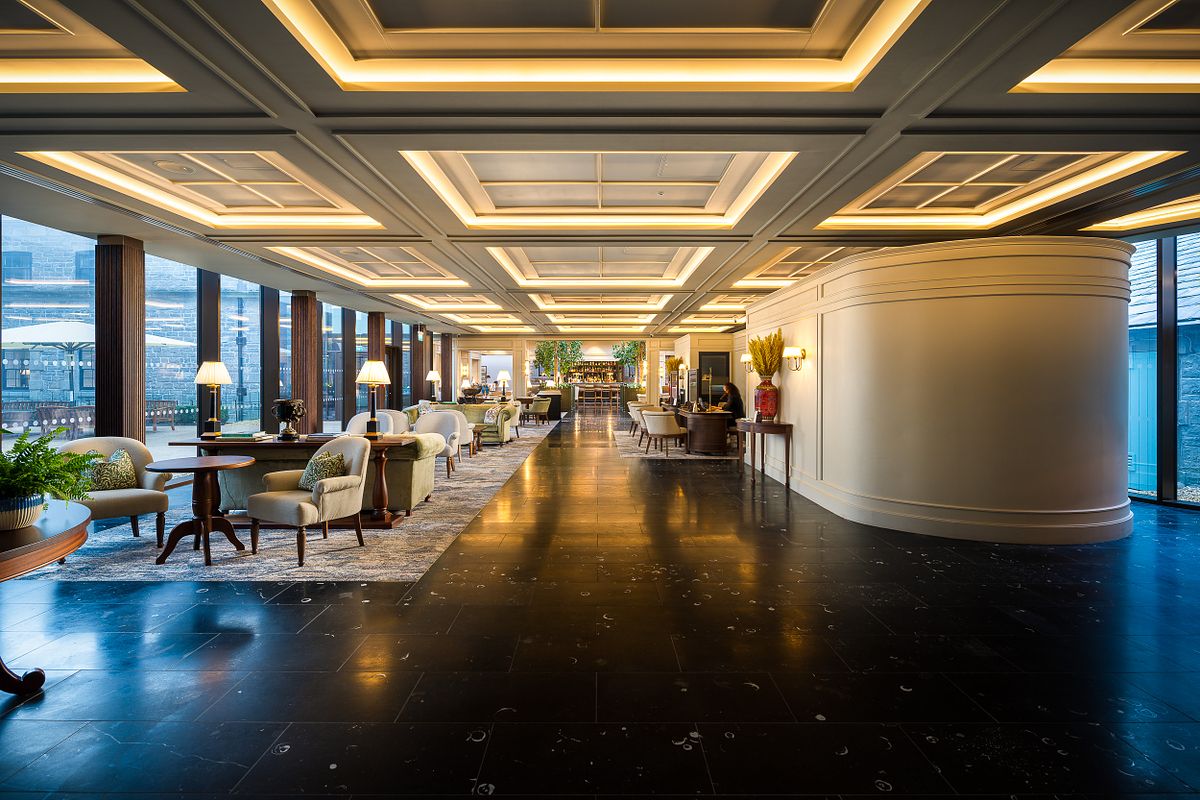 Carton House Hotel Lobby: Elegant Lounge and Coffered Ceiling