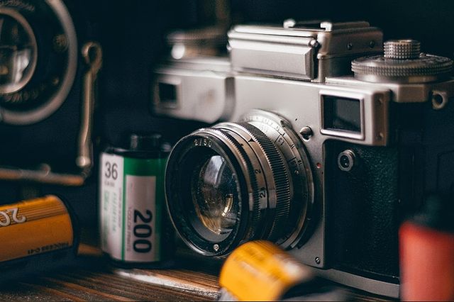 Die Bedeutung der Filmfotografie und des Dunkelkammerdrucks