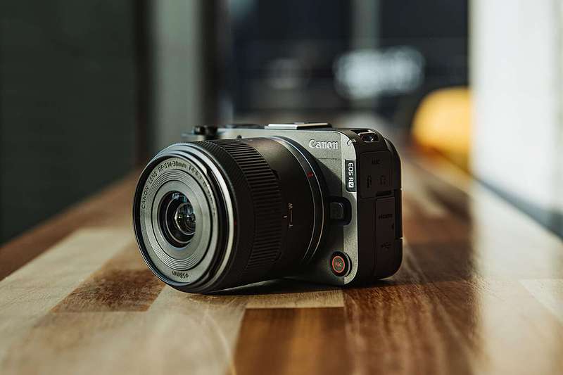 Canon EOS R50 V