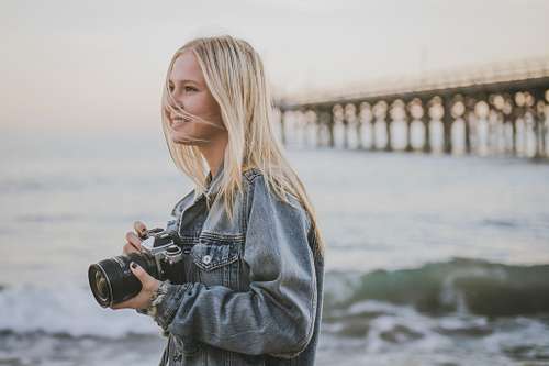 Nirvana Woods is a talented portrait and lifestyle photographer who has been capturing beautiful memories for over two decades.