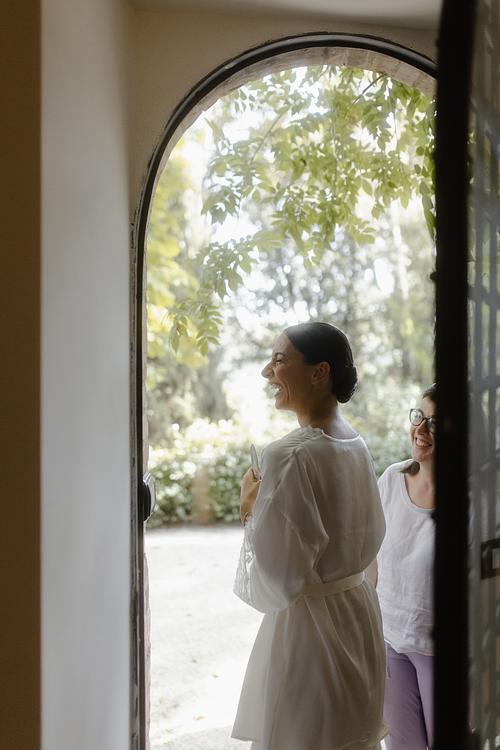 Preparativi sposa matrimonio Badia San Vittore Cingoli fotografie spontanee eleganti