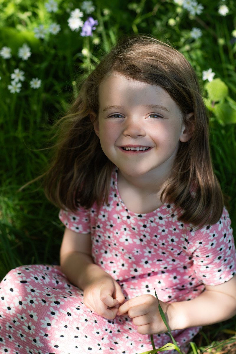Bluebell magic, spring family session in the woods