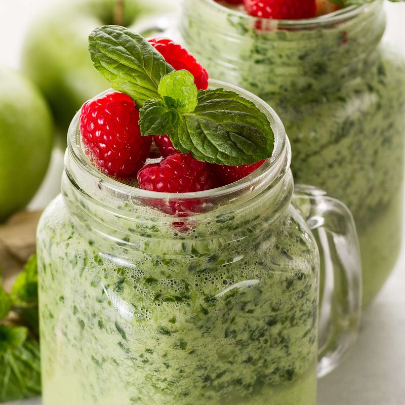 Mini Green Smoothie with Berries