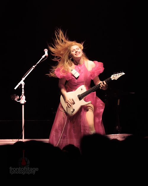 SUN als Support-Act für Hanabie in Huxleys Neuer Welt in Berlin.