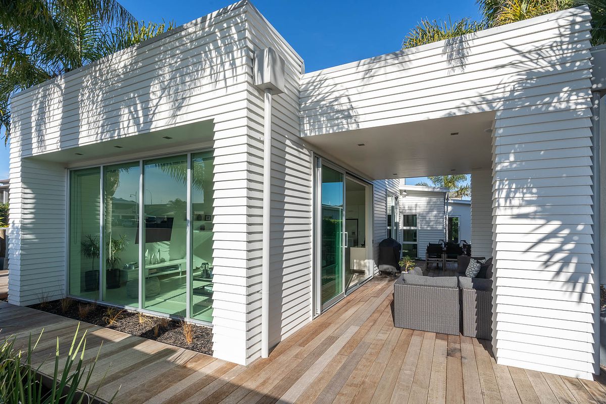 Architectural photography of a modern white residential home in Rototuna, Hamilton by Flax Cove Studio.