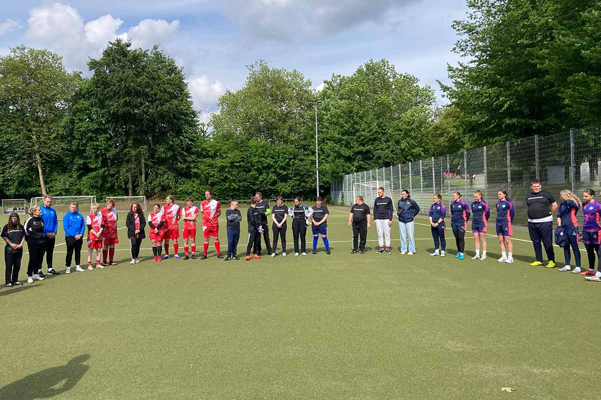 Gemeinsame Begrüßung aller angereisten Spielerinnen und Spieler