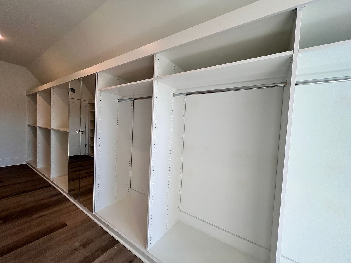 Hers Integrated Mirror