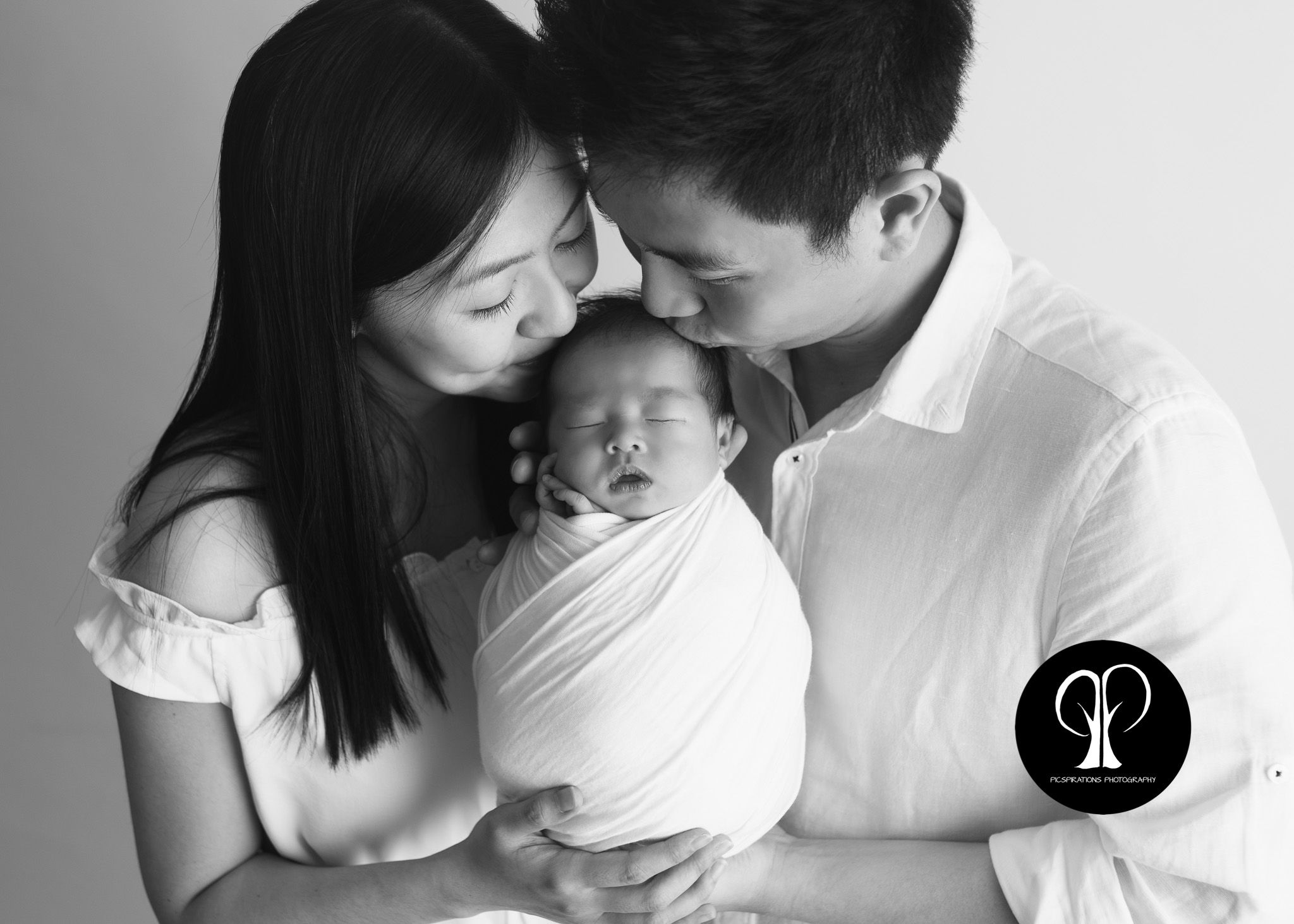 Newborn Photography - Picspirations Photography (52)