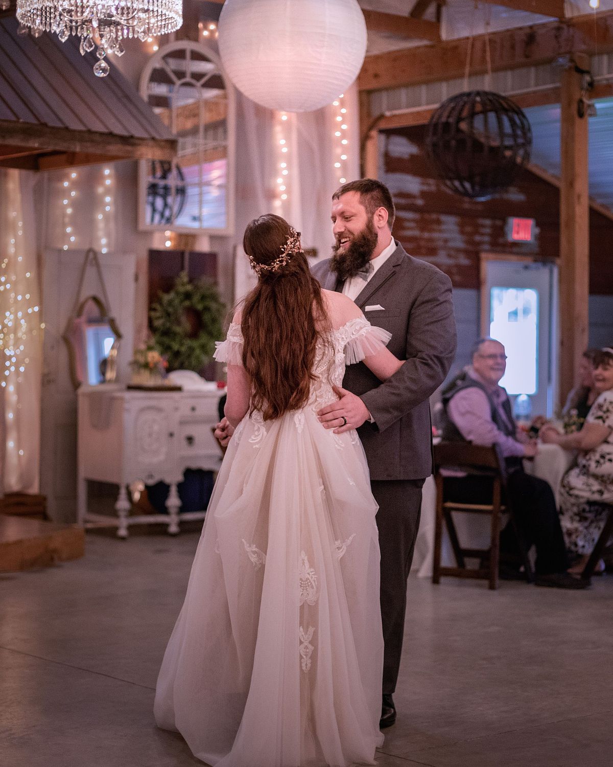 bride and groom dancing first dance at chickberry farms, sussex county, de using natural light photography