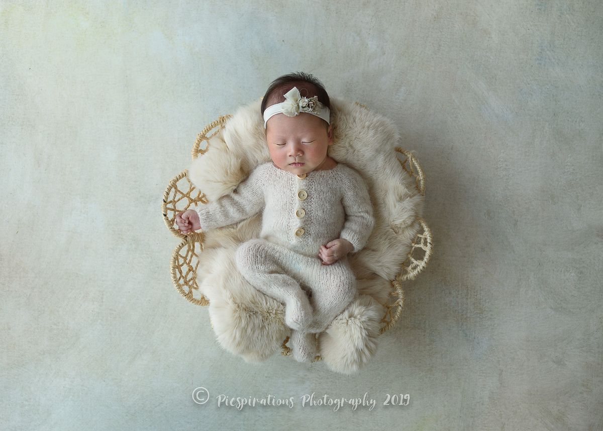 Newborn Photography - Picspirations Photography (29)