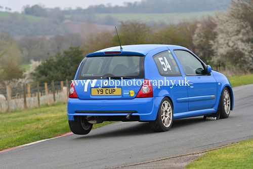 Renault Clio 182 Cup driven by Peter Siddle