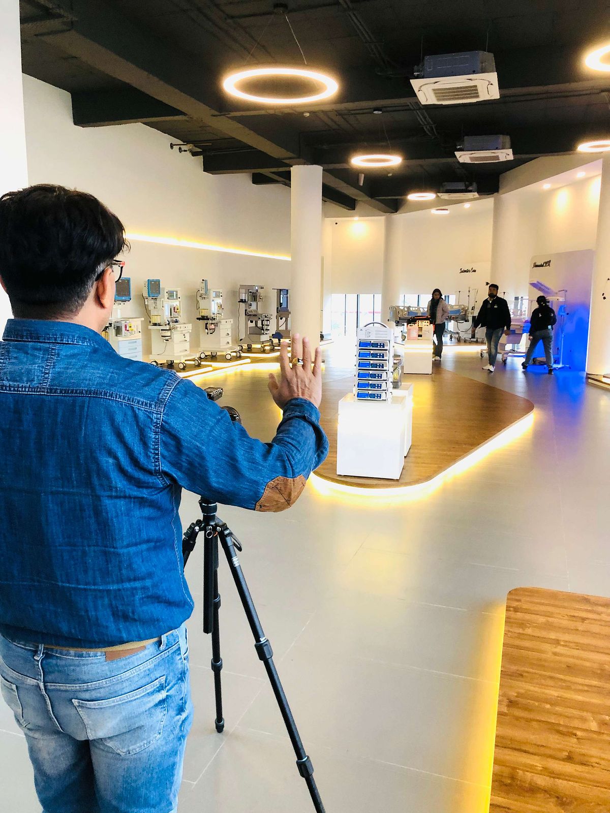 Checking the framing and its content shoot