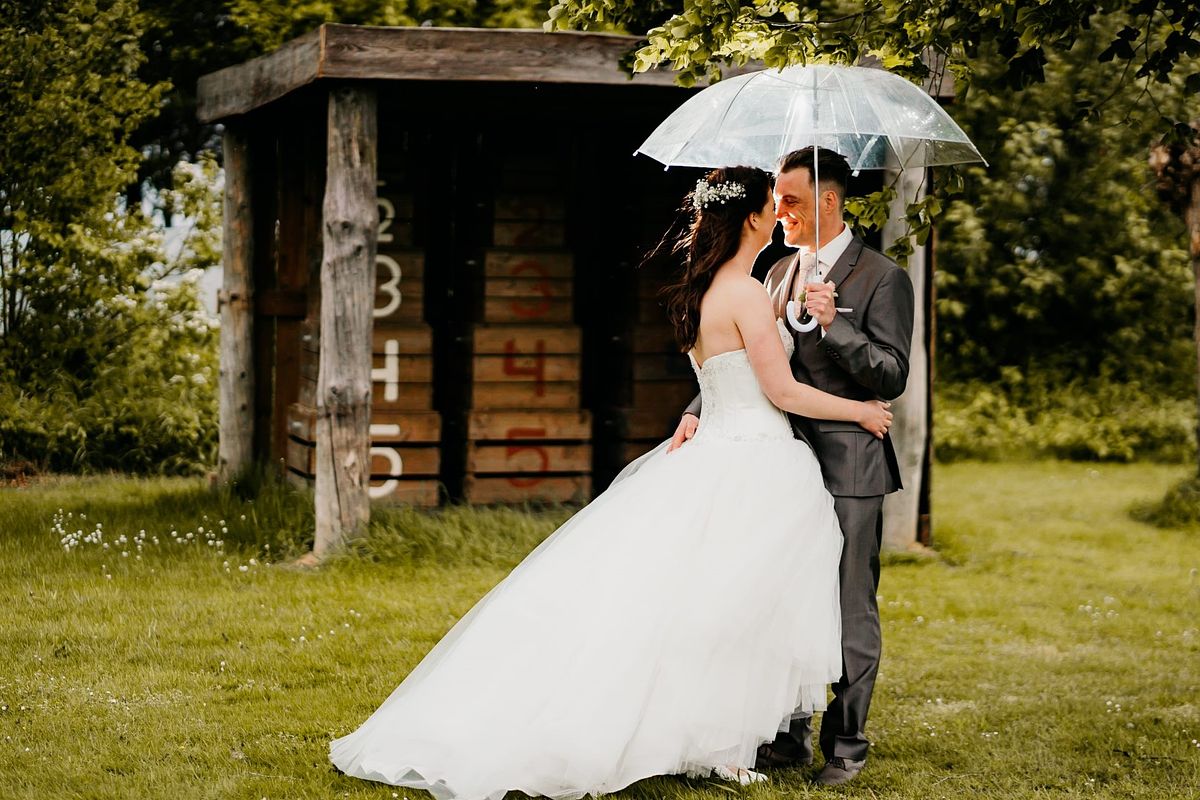 Photo 3: Modern Style