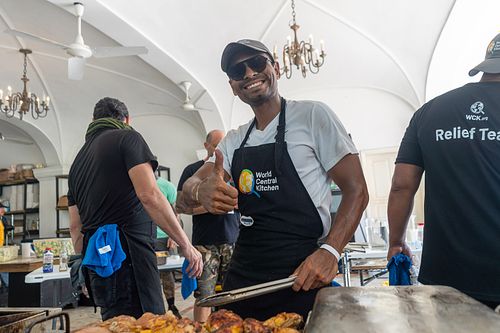Meal preparation by World Central Kitchen team in Acapulco after Hurricane Otis — documentary photography by David Andrade