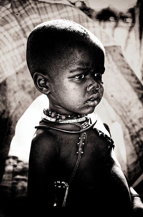 Portrait d'un enfant Imba de Namibie