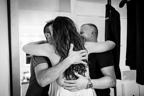 fotografo matrimonio Capo Spartivento, gay wedding in sardinia at capo spartivento lighthouse