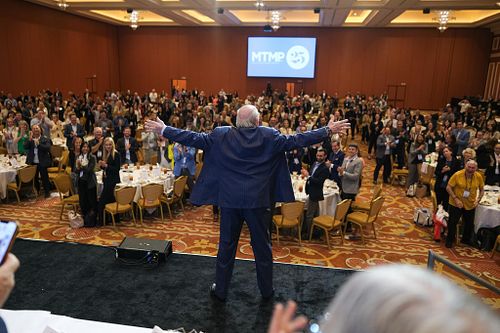 Isn't it about time you got  a standing ovation for your conference images?