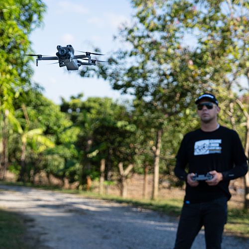 Cinematic aerial images for real estate, architecture, tourism & landscapes.