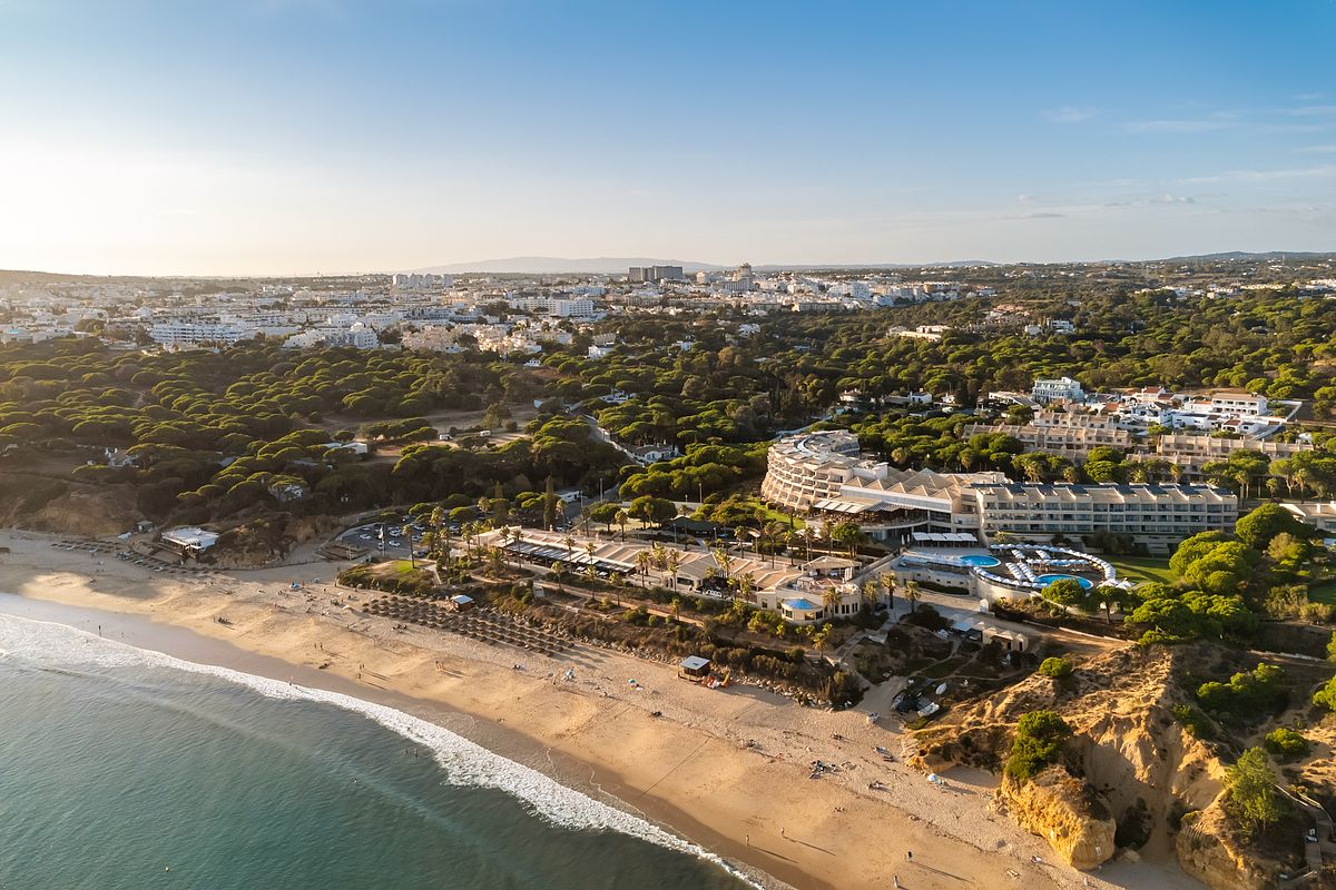 Fotografia de no Grande Real Santa Eul&aacute;lia Resort Hotel & Spa, ideal para marketing hoteleiro.