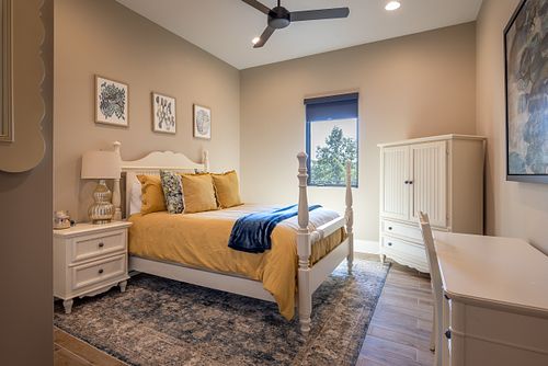 Separate guest room near bunkroom