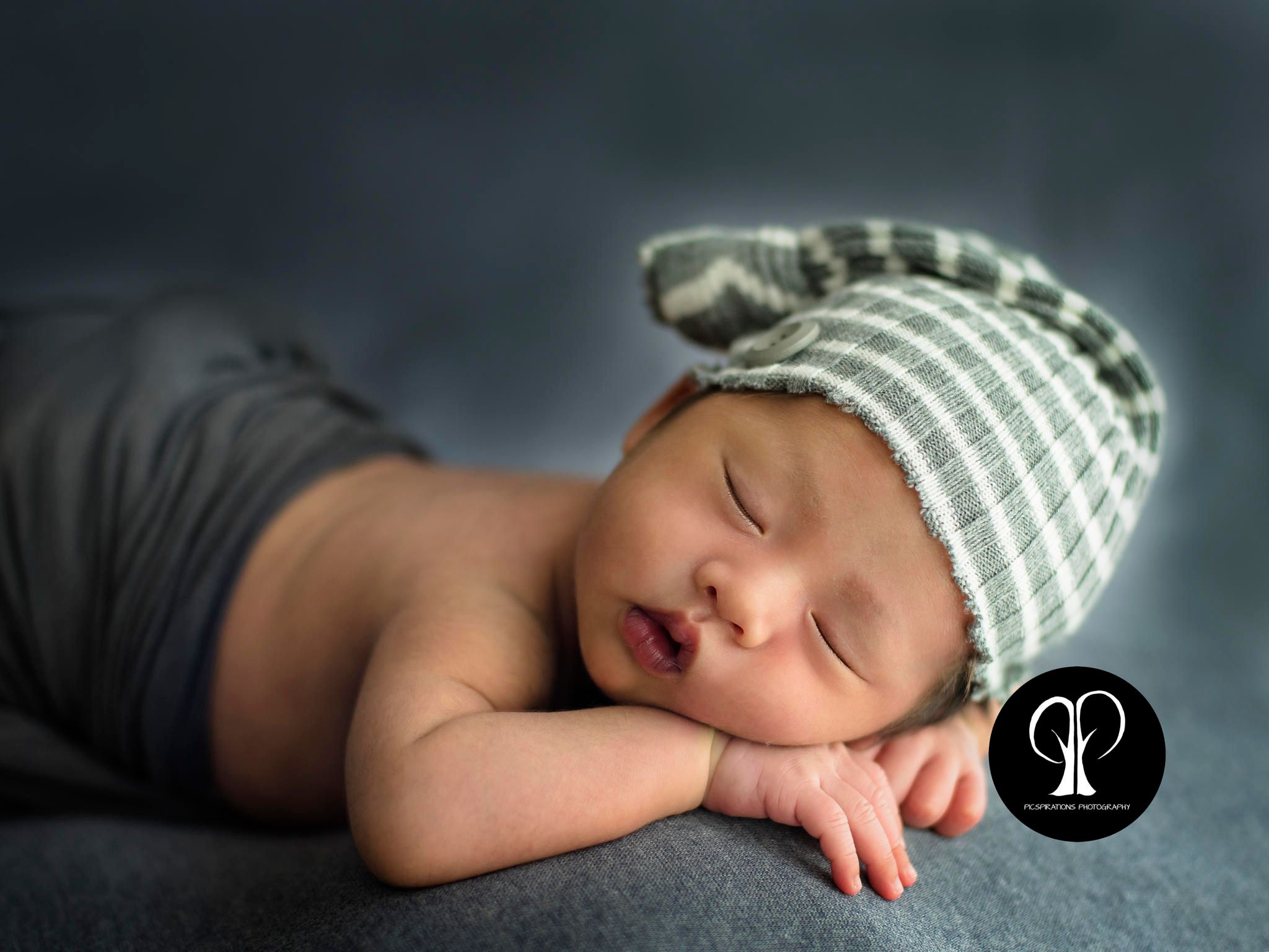 Newborn Photography - Picspirations Photography (61)