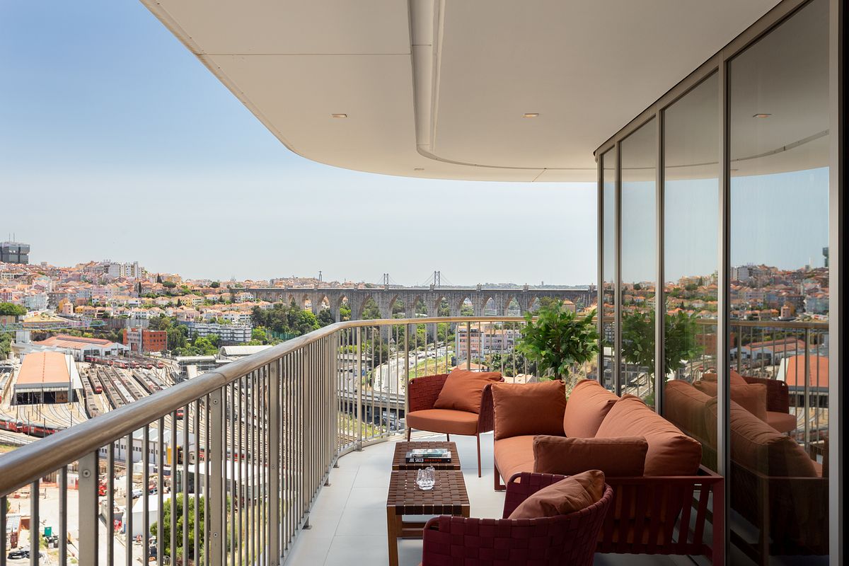 Fotografia do Apartamento de Luxo Infinity Tower, Lisboa, projeto Bevelli Home.