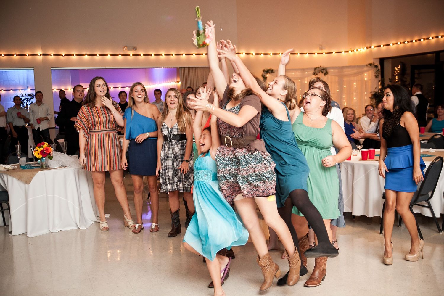 wedding bouquet toss catch new braunfels