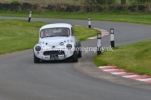 Morris Minor driven by Steven Rushworth