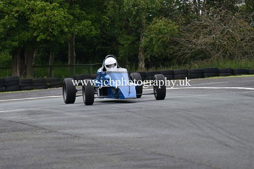Van Diemen RF85 driven by James Harris