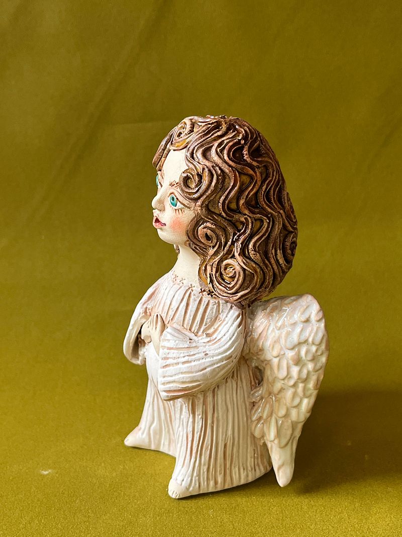 Singing Angel II. Tiny sculpture