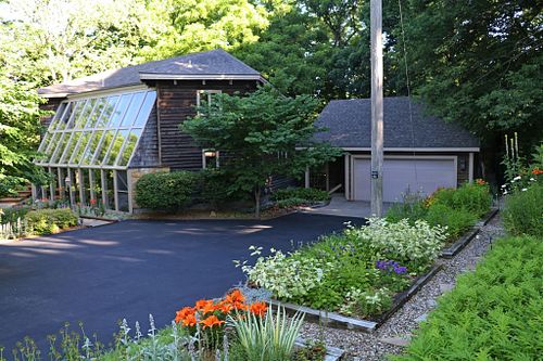 PASSIVE SOLAR CONSTRUCTION